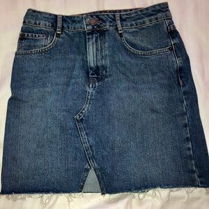 Denim medium wash mini skirt